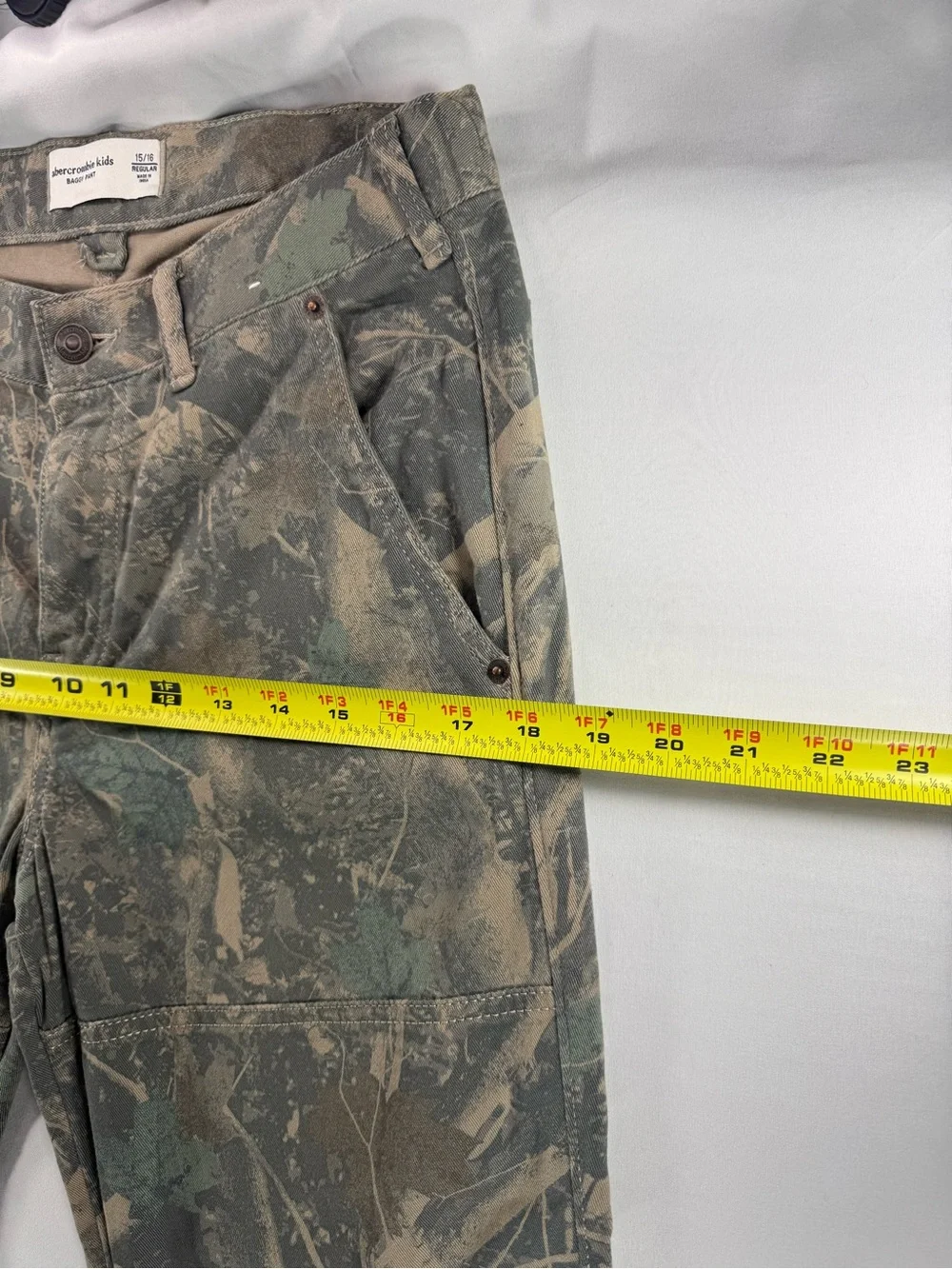 Abercrombie Camouflage Carpenter Pants | kids 15/16 | women 2 | Butter Soft